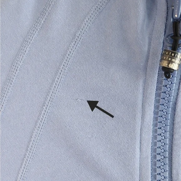 Lululemon Zip-Up Workout Jacket | Powder Blue & Dark Gray | Size 2 - Picture 5 of 6